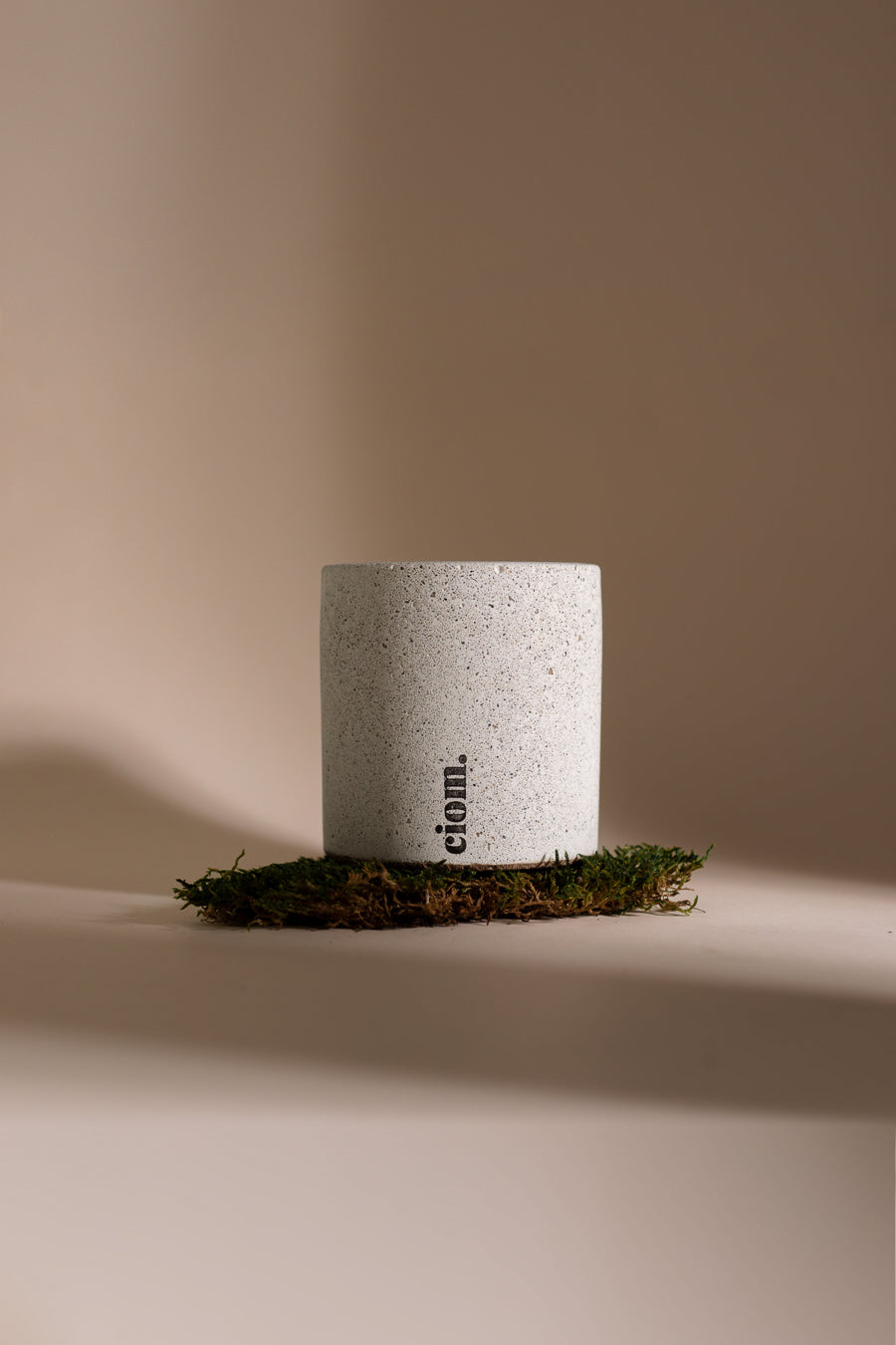 N°17 • Concrete • Soy Candle • Stone • Medium • Wooden Wick