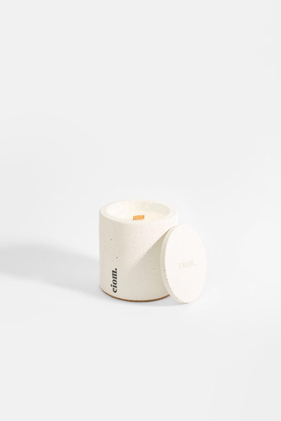 N°16 • Concrete • Soy Candle • White • Medium • Wooden Wick