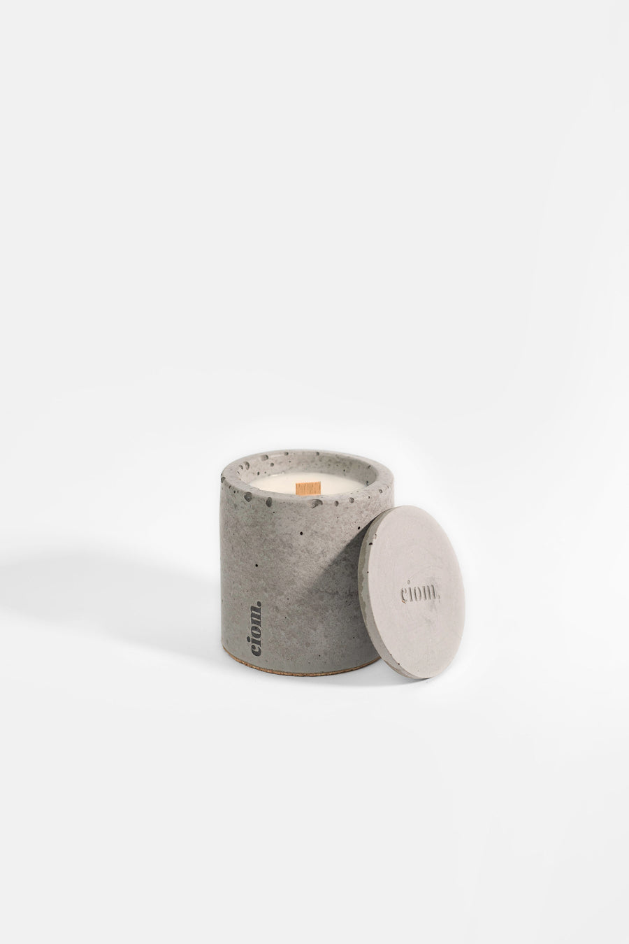 N°01 • Concrete • Soy Candle • Grey • Medium • Wooden Wick
