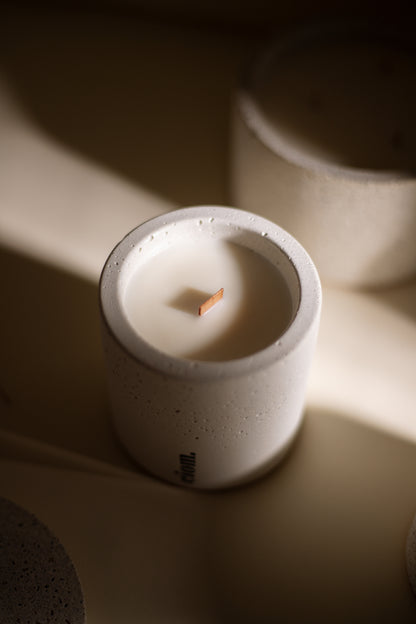 N°15 • Concrete • Soy Candle • White • Medium • Wooden Wick