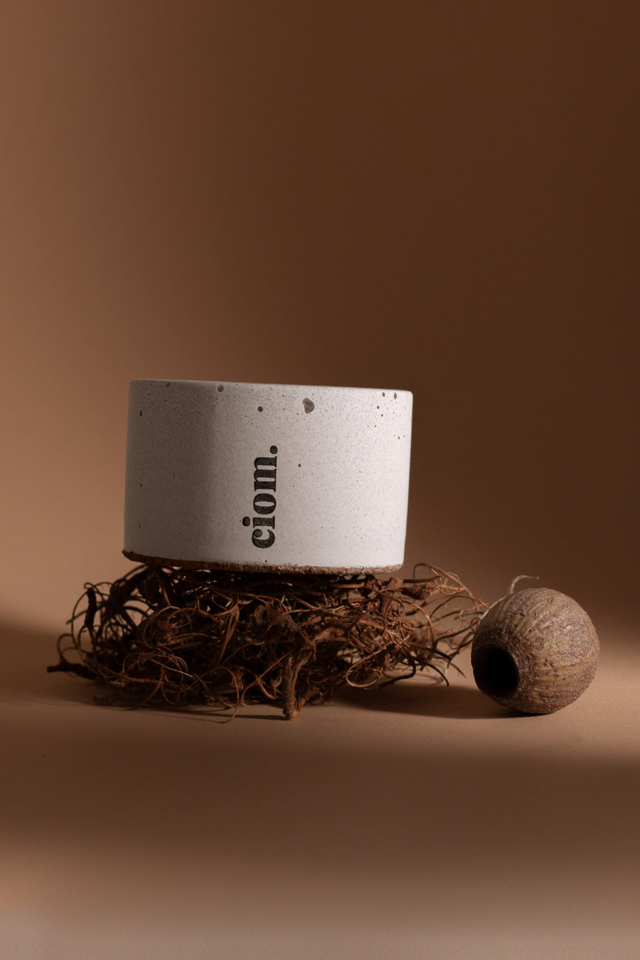 N°14 • Concrete • Soy Candle • White • Small • Wooden Wick